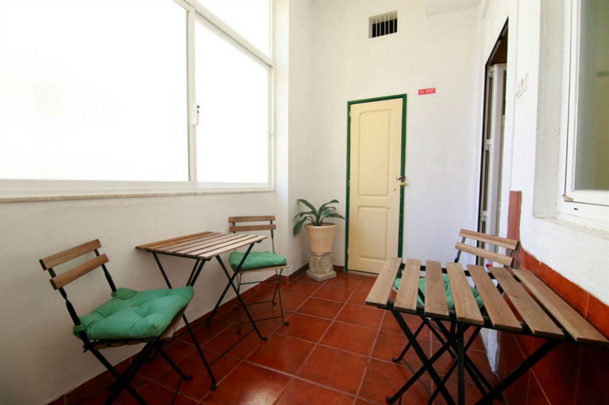 Residencial Mar Dos Acores Hotel Lisbon Exterior photo